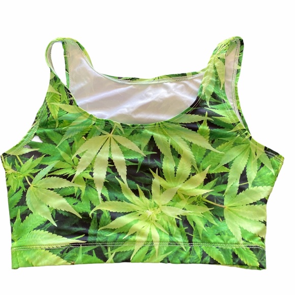 Short set - Picture 3 of 3